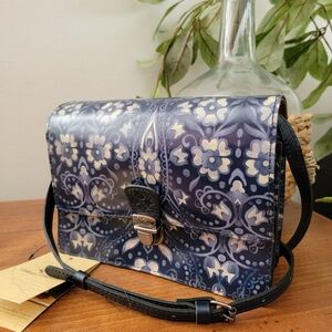 NWT Patricia Nash Laurentina Italian Folklore Blue Floral Print Leather Purse